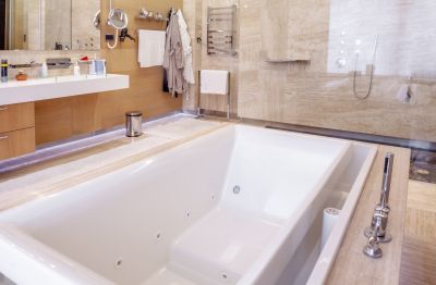 Elegant Modern Bathtub